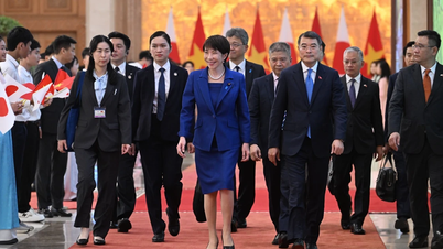 [Foto] Perdana Menteri Le Minh Hung mengadakan pembicaraan dengan Perdana Menteri Jepang Takaichi Sanae