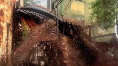 Blesk udeřil do skladovací nádrže cukrovaru v Nghe An a způsobil únik 2 000 tun melasy.