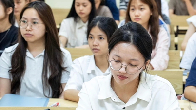 Jumlah siswa yang mendaftar untuk ujian kelulusan sekolah menengah atas adalah yang tertinggi sepanjang sejarah.