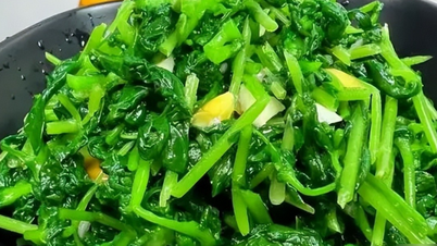 Este vegetal silvestre ajuda a refrescar o corpo durante o verão e, quando misturado com alho, fica crocante, adocicado e incrivelmente delicioso com arroz.