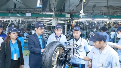 Chăm lo thực chất, khơi dậy sức sáng tạo của công nhân Thủ đô