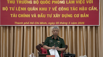 Generál Nguyen Quang Ngoc pracuje s velením 7. vojenské oblasti.