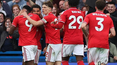 A Nottingham Forest közelebb került a Premier League-ben való részvételhez, miután fölényesen legyőzte a Chelsea-t.