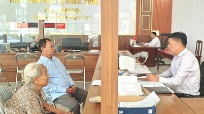 Thanh Hoa انتظامی اصلاحات کو تیز کرتا ہے؛ یہاں تک کہ گنجان آباد کمیون بھی 99.56% درخواستیں وقت پر پروسس کر لیتے ہیں۔