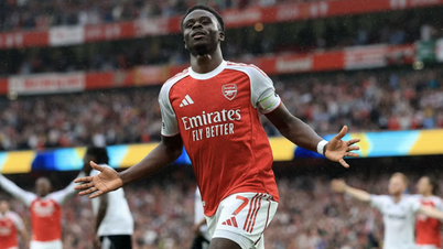 Bukayo Saka brilla en el derbi, el Arsenal aplasta al Fulham en Londres.