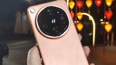 OPPO Find X9 Ultra: Ponsel pintar pertama yang dilengkapi lensa telefoto 10x.