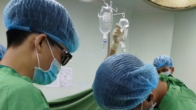 L'hôpital général central de Can Tho a traité avec succès un cas d'un corps étranger métallique logé et comprimant la zone génitale.