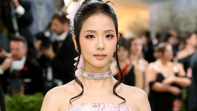 BLACKPINKのジスは本当に服を盗んだのか？