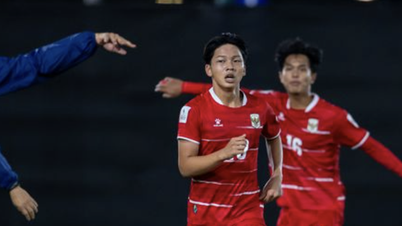 La nazionale thailandese Under 17 subisce una pesante sconfitta a causa di un cartellino rosso; l'allenatore indonesiano svela il motivo della loro combattuta vittoria contro la Cina Under 17.