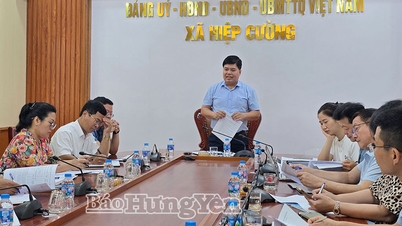 ກວດກາການປະຕິບັດຄວາມປອດໄພຂອງອາຫານຢູ່ຕາແສງຮຽບເກື່ອງ.