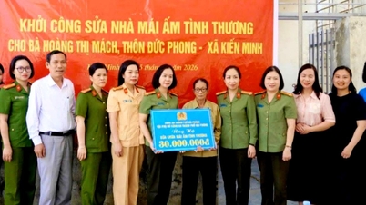A Associação de Mulheres do Departamento de Segurança Pública de Hai Phong apoiou a reforma de duas "Casas do Amor e da Compaixão".