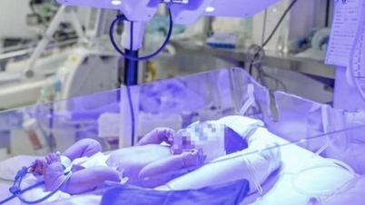 Seorang bayi lelaki yang baru lahir dengan jenis 'darah berlian' yang sangat jarang ditemui telah diselamatkan secara ajaib.