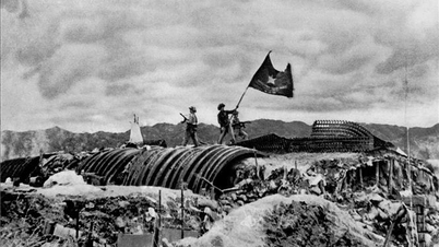 De historische overwinning bij Dien Bien Phu (7 mei 1954) - Een episch moment dat voor altijd in de herinnering zal blijven.
