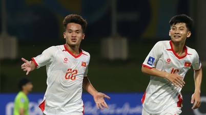 Đường chuyền xé toạc hàng phòng ngự Yemen của U17 Việt Nam