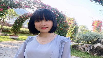 Lärare Pham Thu Hang – Den inspirerande figuren som ledde teamet av framstående kinesiska språkstudenter till sin höjdpunkt.