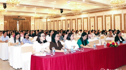 تلقى ما يقرب من 200 مسؤول وموظف مدني تدريباً في المعارف والمهارات المتعلقة بالبروتوكول الدبلوماسي.