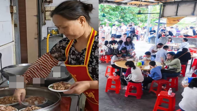 Un ristorante specializzato in riso con costolette di maiale, aperto alle 2:30 del mattino, "sta facendo scalpore": lunghe code di clienti e l'intera comunità locale si mobilita per sostenerlo.