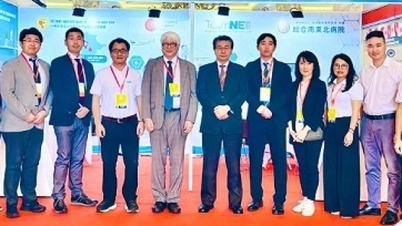 Propojení pokročilé japonské technologie léčby rakoviny s vietnamskými pacienty.