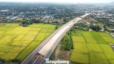 Vägprojektet, som är värt 14 biljoner VND, ansluter till motorvägen Bien Hoa - Vung Tau.
