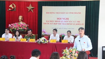 Consiliul Popular al comunei Vinh Thanh a ținut o întâlnire cu alegătorii înainte de a doua sesiune.