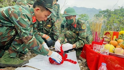 Tuyen Quang: Thanh Thuy سرحدی کمیون میں گرے ہوئے فوجیوں کی باقیات اکٹھی کی جا رہی ہیں۔