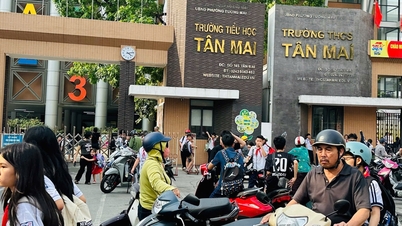 Ouders in Hanoi maken zich zorgen: de school ligt pal aan het einde van hun straat, maar hun kinderen worden naar scholen op kilometers afstand gestuurd.