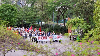 Numerous activities commemorating Victory Day were held in Hanoi and Ho Chi Minh City.