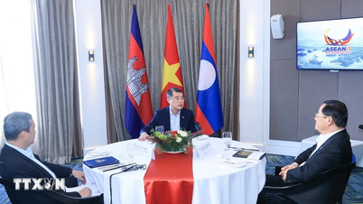Prime Minister Le Minh Hung had a working breakfast with the Prime Ministers of Cambodia and Laos.