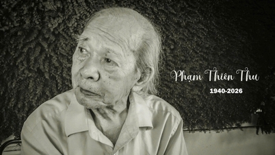 Penyair Pham Thien Thu 'membawa debu merah bersamanya' untuk meratapi mereka yang ditinggalkan