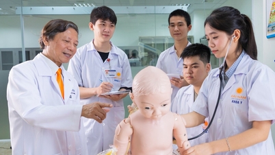 Medical school admissions include Literature and History: Risk of "admissions going one way, training going another".
