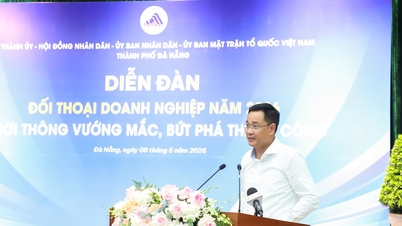 Parti Genel Sekreteri Le Ngoc Quang: Da Nang, işletmelerin gelişmesi için en uygun koşulları yaratmaya ve dinlemeye devam etmeye kararlıdır.