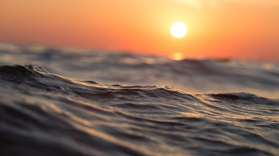 Teploty oceánů se blíží rekordním úrovním, což vyvolává obavy z návratu super El Niña.