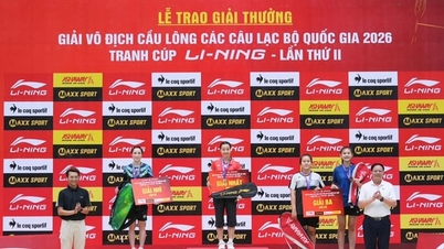 Thùy Linh muhteşem bir geri dönüşe imza attı ve Đức Phát ile birlikte 2026 Ulusal Kulüp Badminton Şampiyonası'nı kazandı.