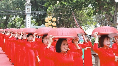 Unique traditional customs and practices in Hat Mon village.