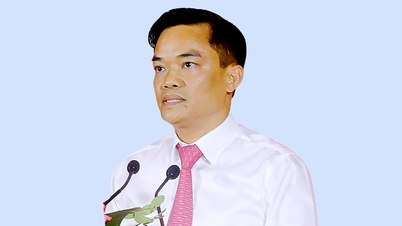 Direktör för industri- och handelsdepartementet, Nguyen Minh Hieu: 4 saker för att vara "redo" för att attrahera nya projekt.