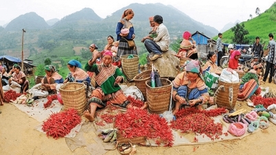 ตลาดตาซินถัง: จุดนัดพบทางวัฒนธรรมอันเป็นเอกลักษณ์ท่ามกลางภูเขาและป่าไม้ของเดียนเบียน
