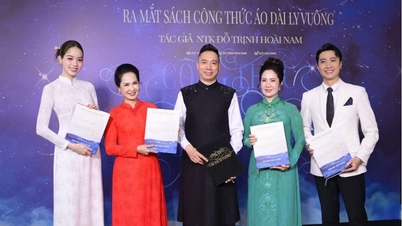 Pour la première fois, le modèle de l'Ao Dai à plis carrés a été systématisé dans un ouvrage professionnel.