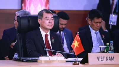 Le Minh Hung miniszterelnök 30 óra alatt több mint 20 tevékenységen vett részt a Fülöp-szigeteken.