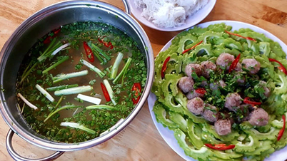 ស៊ុបឪឡឹកជូរអែមជាមួយត្រីស្បៃកា ជាម្ហូបដ៏ស្រស់ស្រាយ ល្អឥតខ្ចោះសម្រាប់អាកាសធាតុក្តៅ និងងាយស្រួលញ៉ាំជាមួយបាយ។