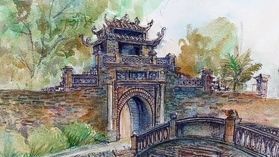 Le village de Ước Lễ à Hanoi célèbre le Têt deux fois et possède une porte de village qui ressemble à une porte de ville.