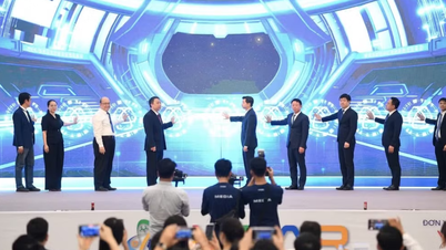 Para siswa berkompetisi di final nasional bidang STEM, AI, dan Robotika.