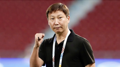 L'entraîneur Kim Sang-sik affronte l'équipe nationale sud-coréenne.