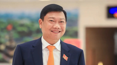 លោក ដូ អាញ ទួន ប្រធានគណៈកម្មការត្រួតពិនិត្យនៃគណៈកម្មាធិការបក្សក្រុងហាណូយ ត្រូវបានតែងតាំងជាអនុប្រធានក្រុងហាណូយ។