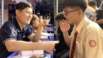 กระทรวงศึกษาธิการและการฝึกอบรมได้ออกระเบียบใหม่เกี่ยวกับการให้น้ำหนักคะแนนวิชาคณิตศาสตร์และวรรณคดีในการรับเข้าศึกษาต่อในมหาวิทยาลัย