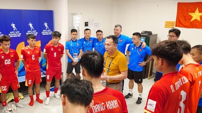 Vedoucí představitelé VFF povzbuzují vietnamský tým do 17 let, aby se soustředil na rozhodující zápas na mistrovství AFC do 17 let 2026.