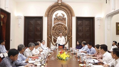 The General Secretary and President worked with the Office of the President.