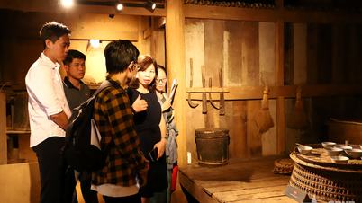 Preserving and promoting the traditional rammed earth houses of the Ha Nhi people.