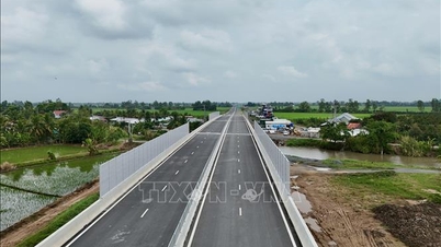 ផ្លូវល្បឿនលឿន ចូវដុក - កាន់ថូ - សុកត្រាំង ដែលឆ្លងកាត់អានយ៉ាង កំពុងពន្លឿនការបញ្ចប់ការសាងសង់។
