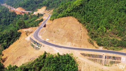 Améliorer les infrastructures de transport et développer les opportunités touristiques.