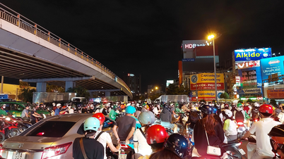 Bandar Raya Ho Chi Minh mempercepatkan usaha untuk menyelesaikan kesesakan lalu lintas di persimpangan Hang Xanh.